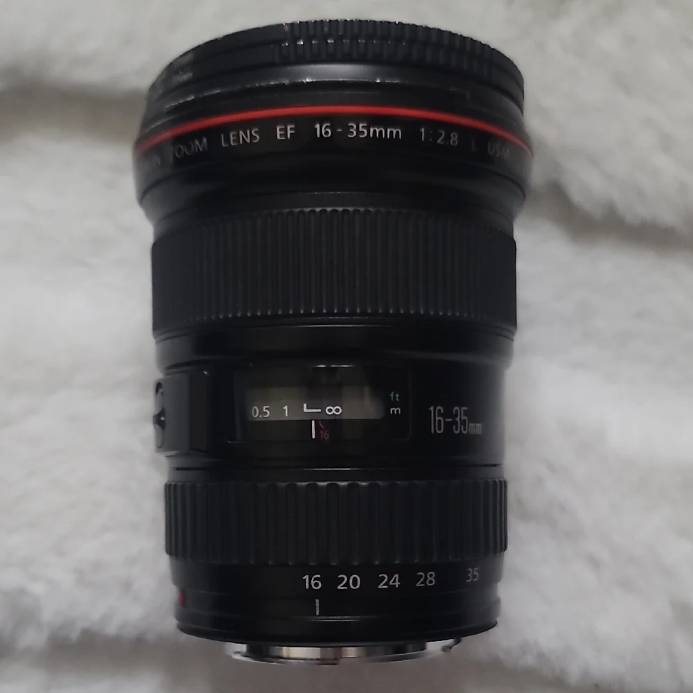 Canon EF 16-35mm Black f/2.8L Lens